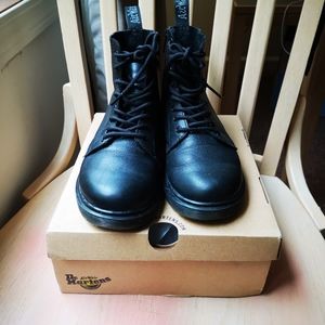 Dr Martens boots 1460 Pascal Mono Boot